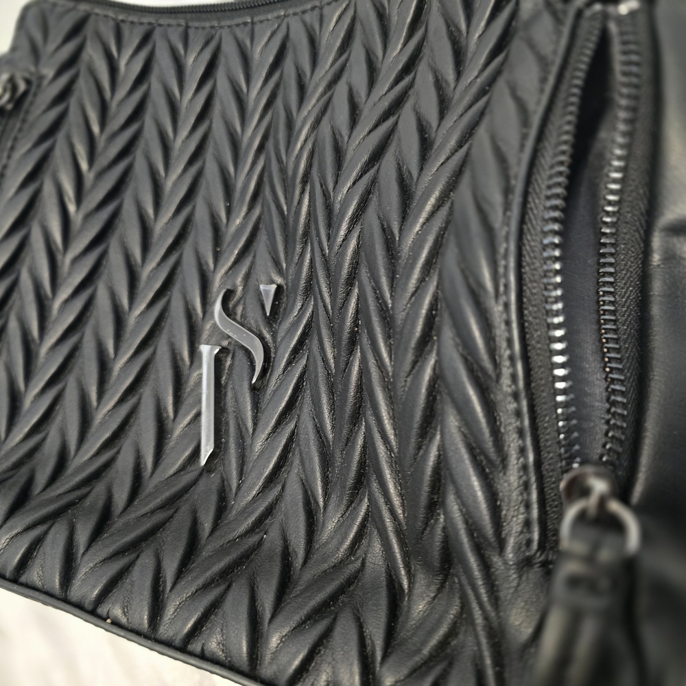 Simply Vera Vera Wang Black Textured Crossbody Bag - Picture 8 of 16